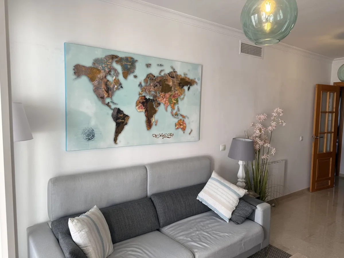 eb58483f-94c4-436b-99da-f6c4ac64e181