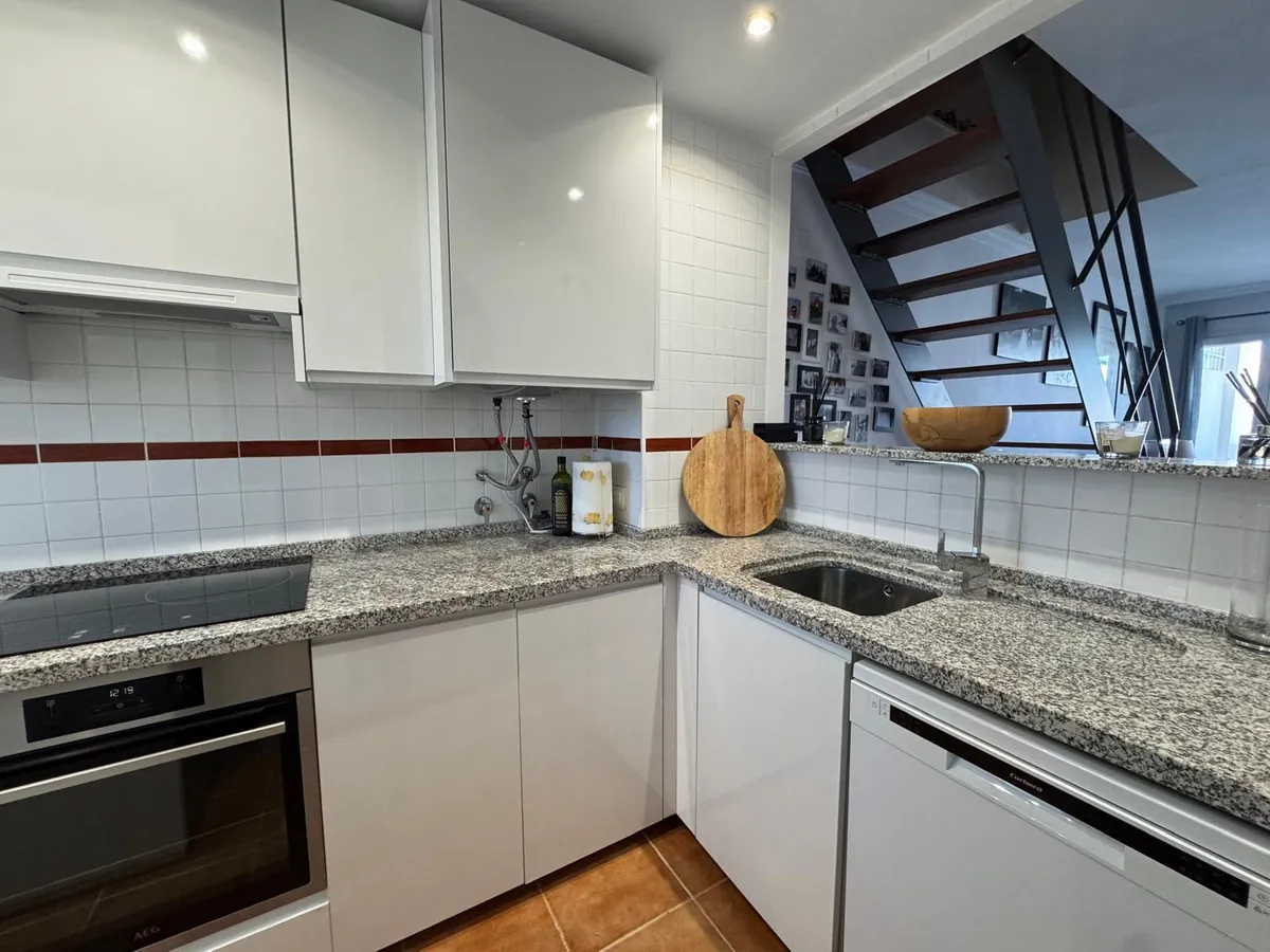 f1c0bc4e-d5c8-4a17-bfc4-a516898a3cd4