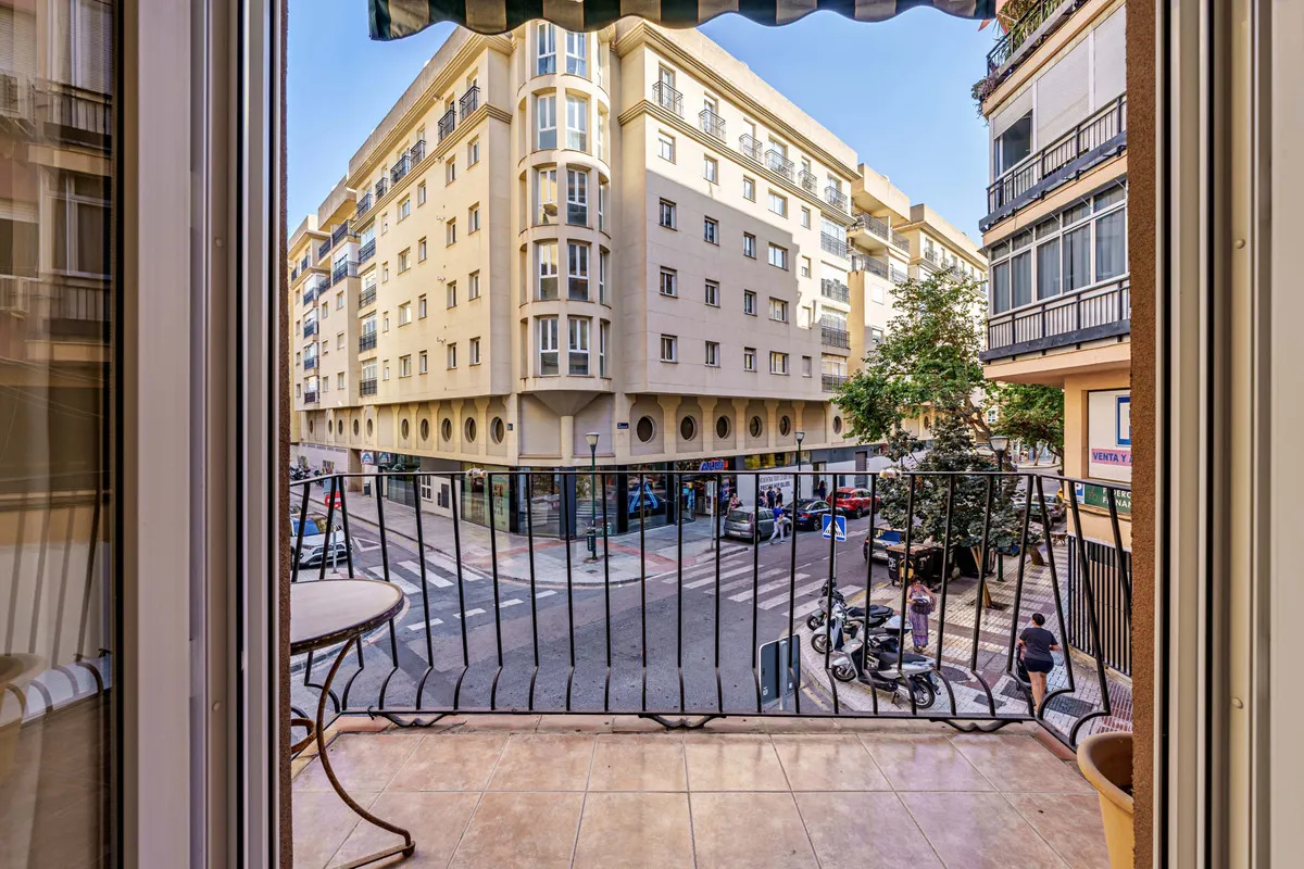 ab6b625a-da03-4299-8c29-53ee94ad2f7c