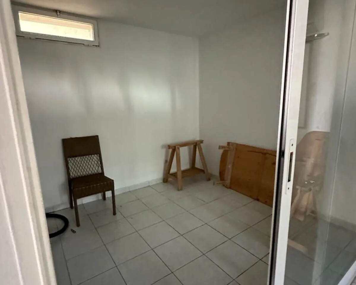 804f6b8e-0770-4d2b-b34d-9593079c4ea7