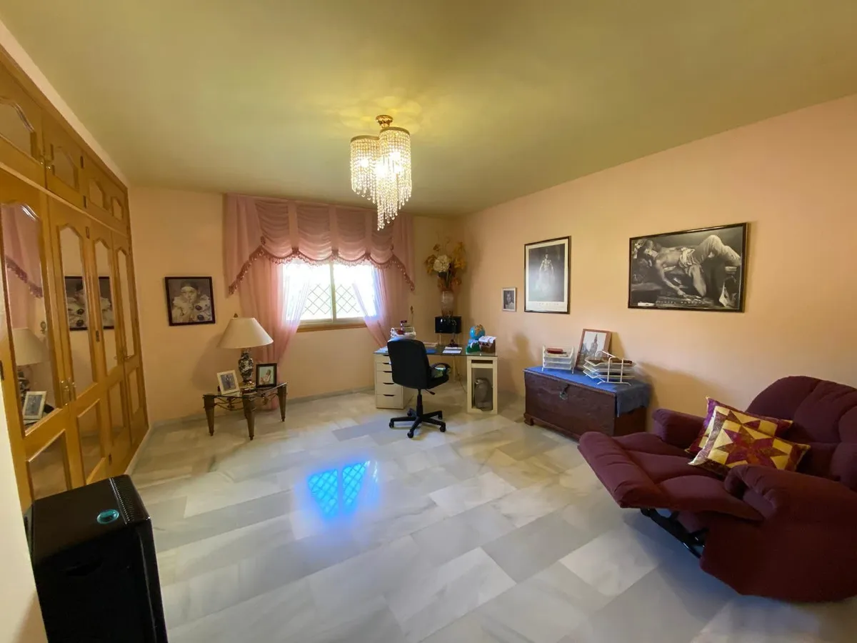 656296b8-ff0f-432a-8c99-85584f82714b