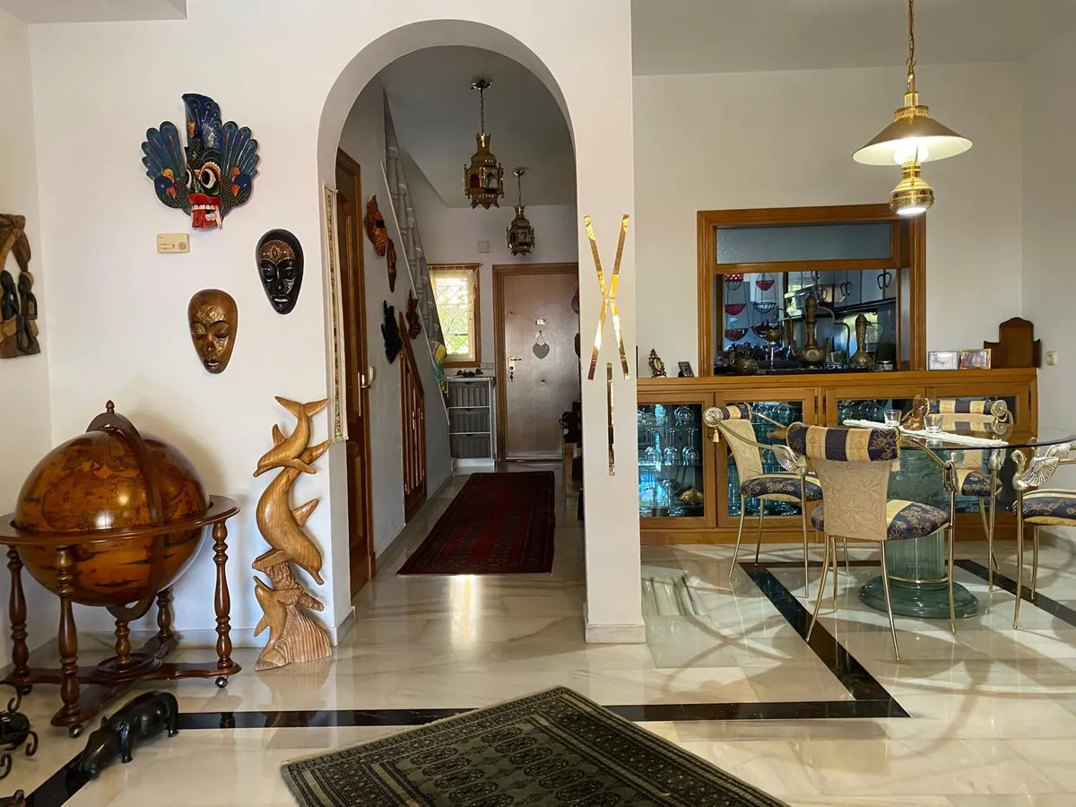 c384dd52-b64f-437a-b94e-d599c8a8209a