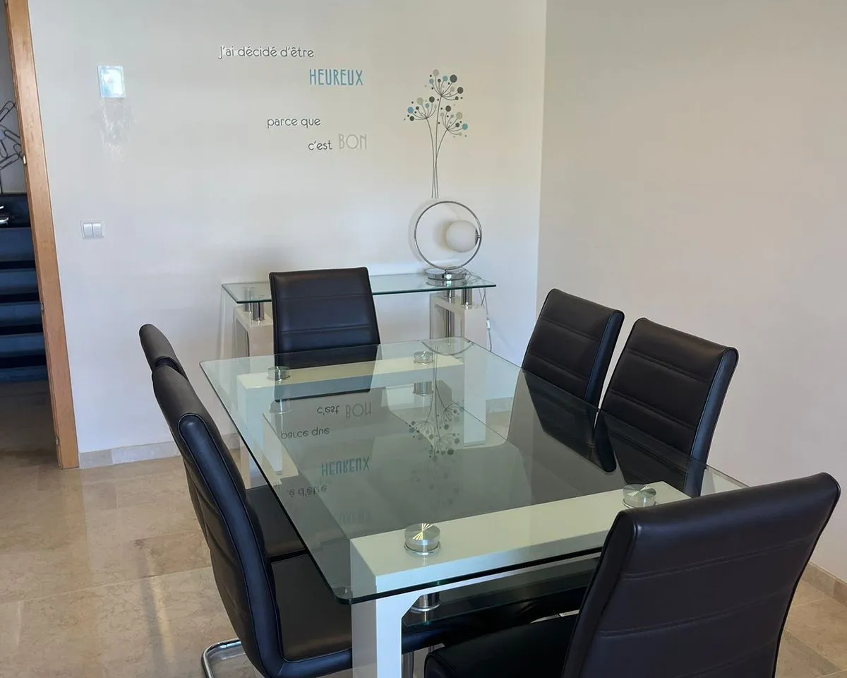 dc0a694f-3350-45c7-ac71-d6a3b3a8e4ef