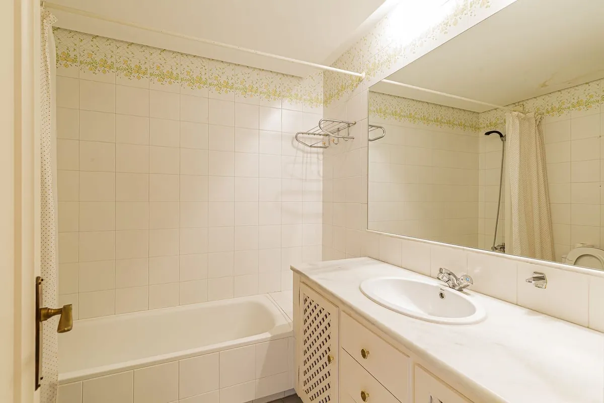 0da681c3-c2b2-4bb5-b818-1a8bff48c3fb