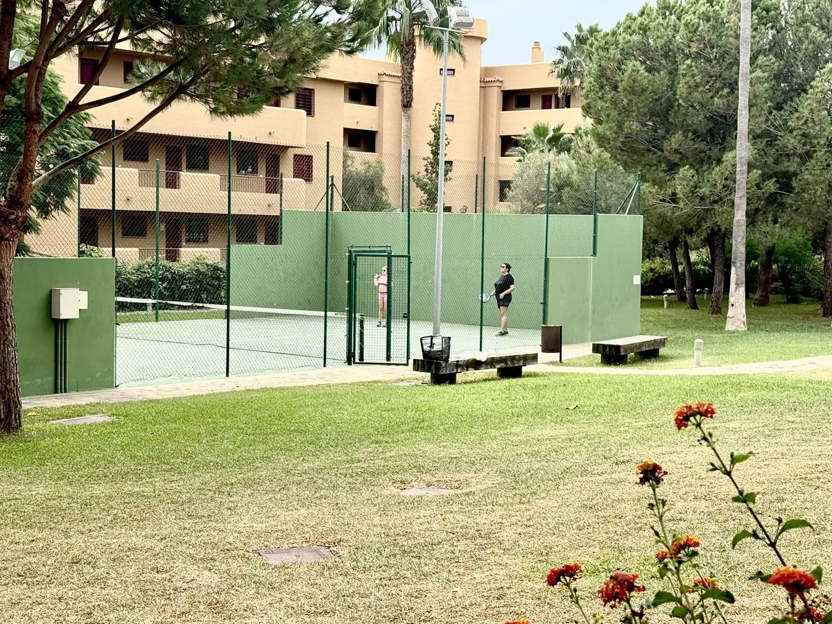 4c8626ae-d0b8-40c0-832b-84f8ddb2c46d