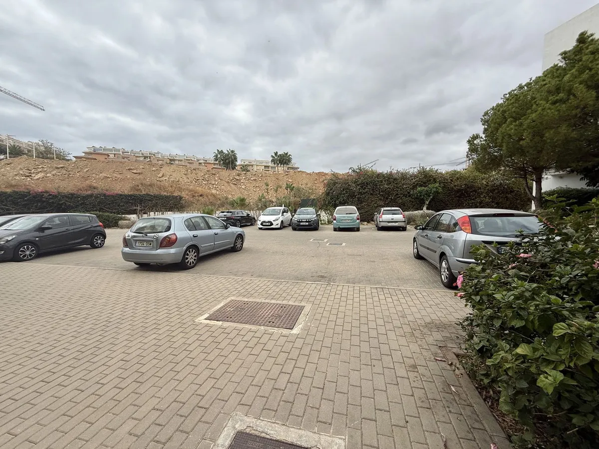 b33663fe-8af8-4958-b051-26520356cc89