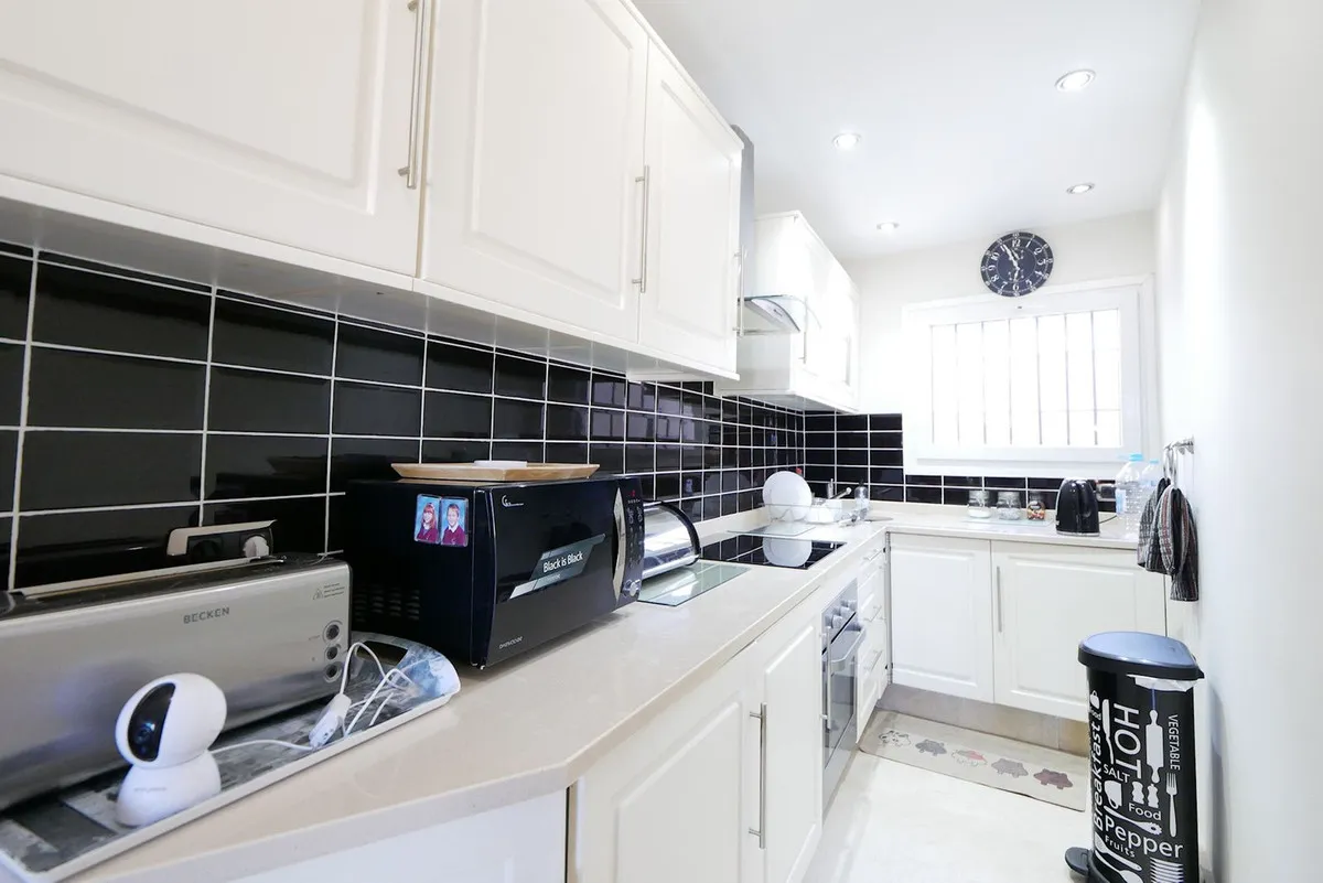 70efc8c0-fa72-41eb-af53-049f392ac640