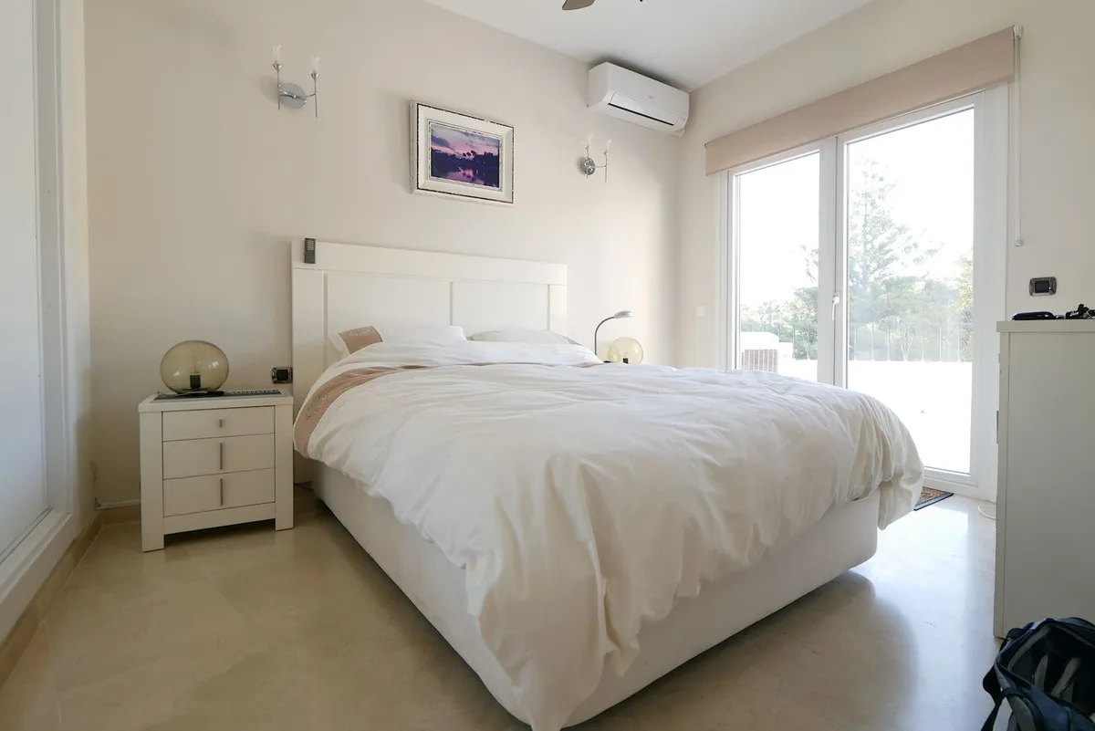 7c203f31-d87a-41b6-affa-1367452b3fe6