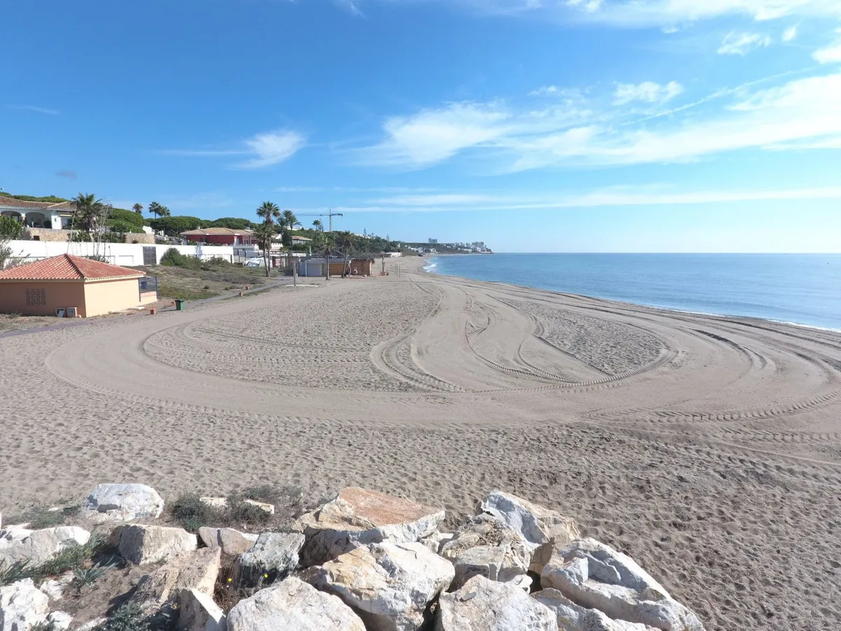 8cb900c3-b81e-4027-89e3-c40315319ba5