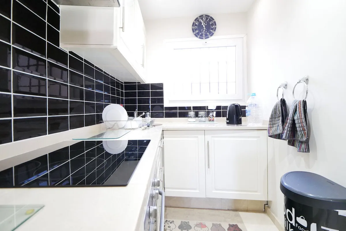 c18d026c-3ecf-45b5-80ef-e377d6b2c2ad