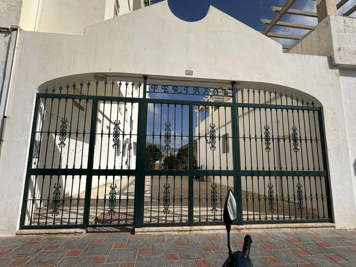 b1315c1b-b212-40d9-8bba-8707f3ad33ab