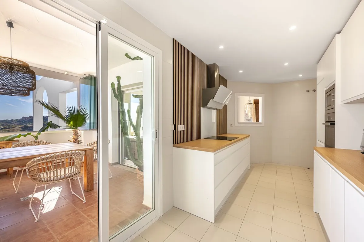 45844374-5583-4146-893f-e7e0008a02cf