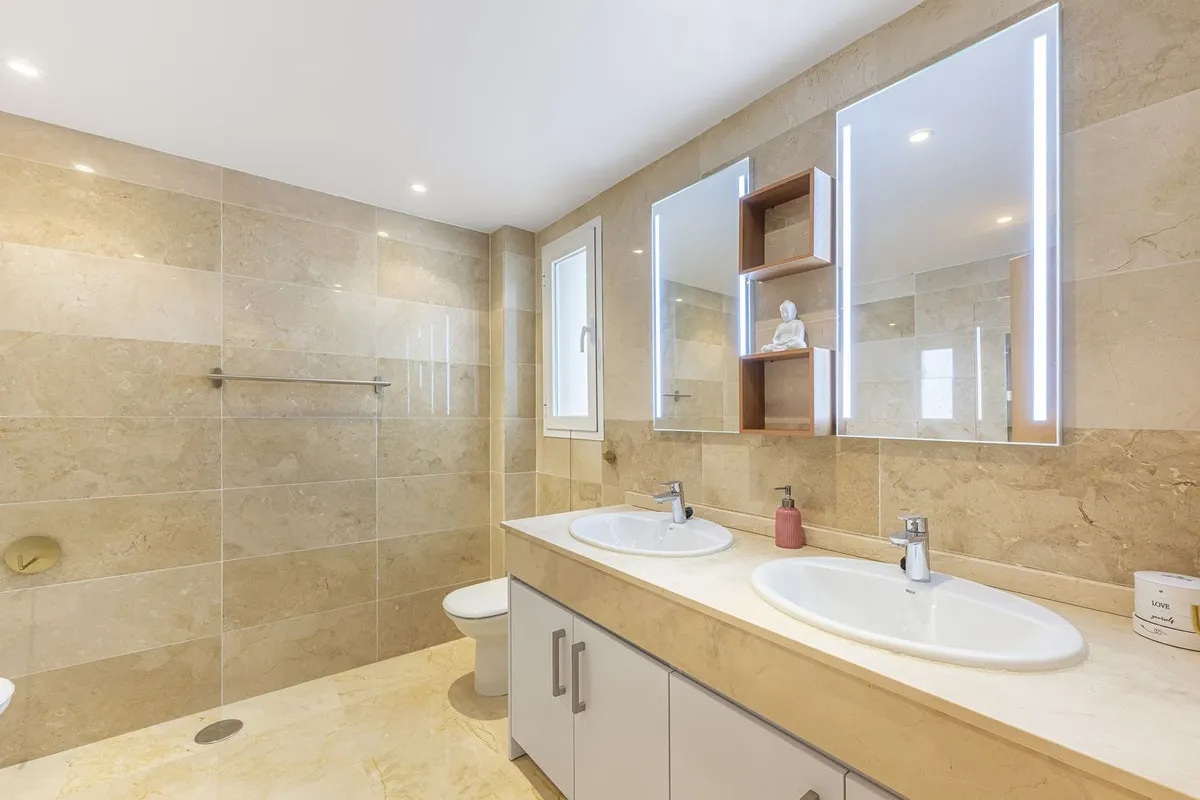 9dd50e16-bc60-4f47-bad9-5d138ab860ee