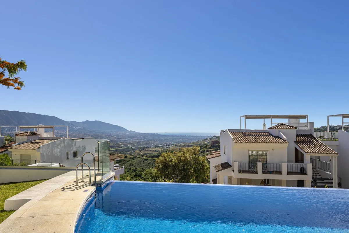 b7774b5e-580f-416f-8dd3-319efdd1dd41