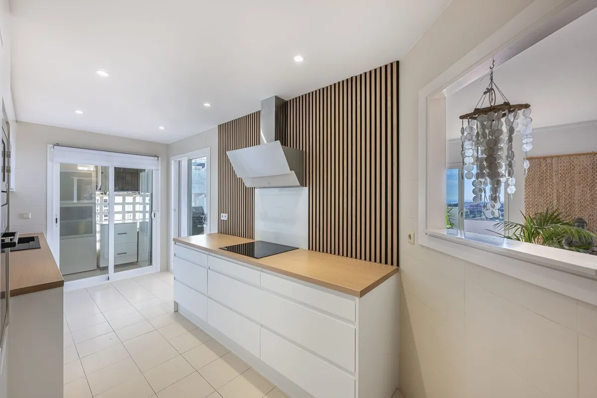 d2abebe0-99ad-42f5-947c-016e07fa72ca