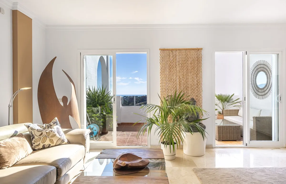 ef3c65b6-c0b2-4436-b3a5-c3643558a0e0