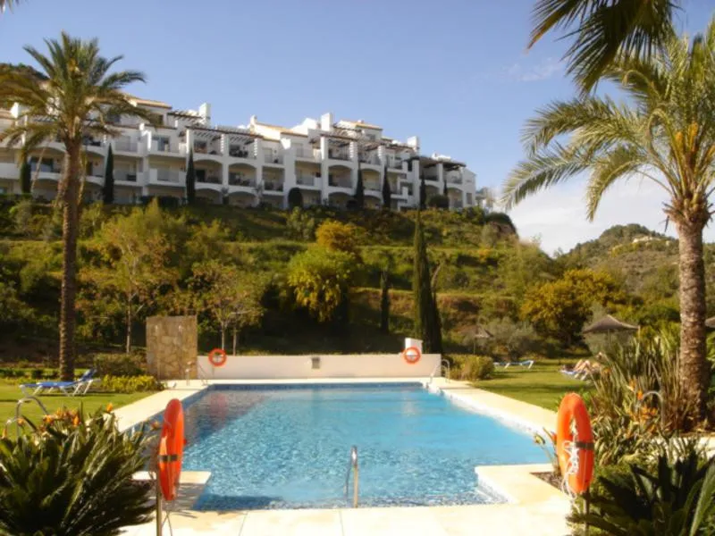 00fda5a5-e690-42d0-9a5a-80dba1b3ce6c