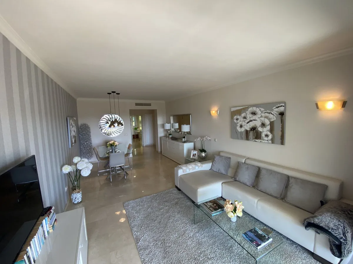 6c7359f8-86ff-476e-a8d3-6a03f9315e58