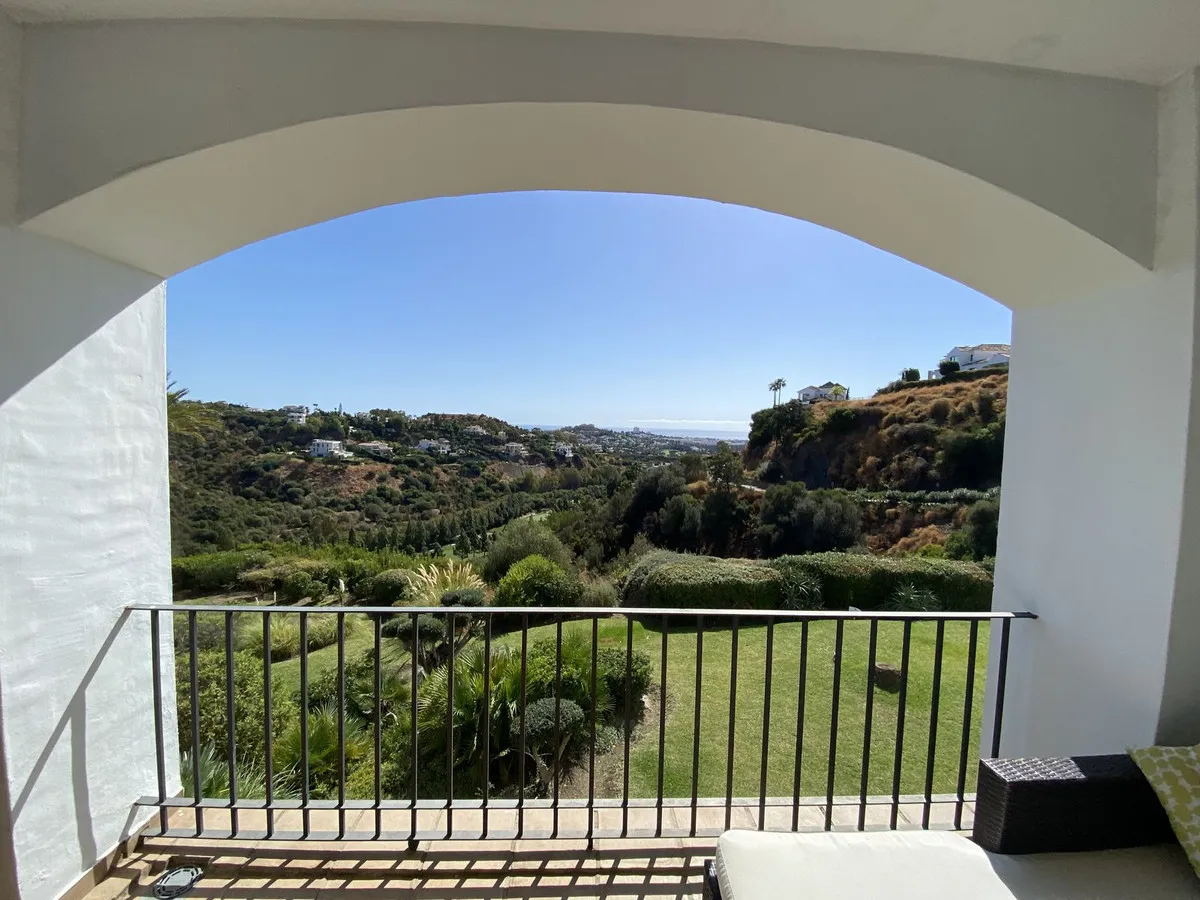 f79a49de-0e95-40df-bcdf-e808ad64be80