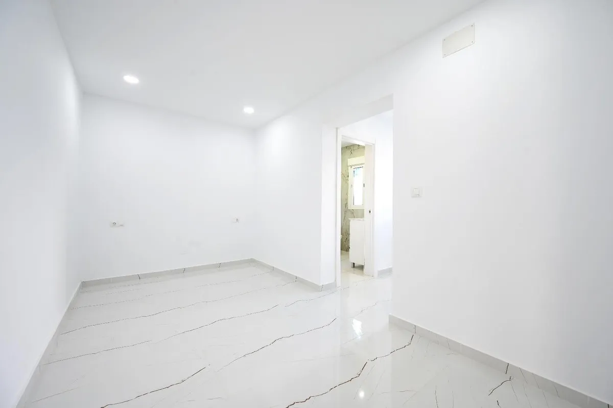 27d08ccf-52a0-4a32-a737-8bcc3f1b88eb