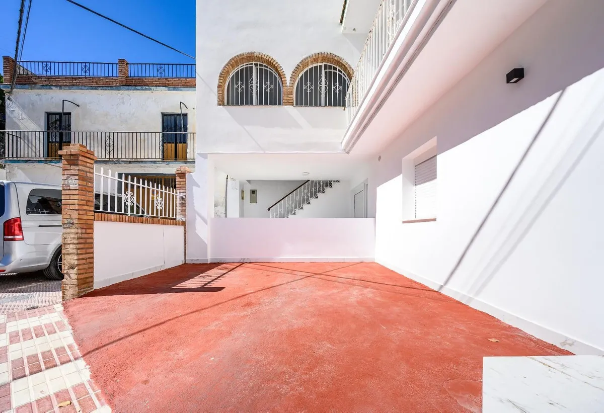 8620e803-f6fd-47e8-9231-d5c8d9d93c83