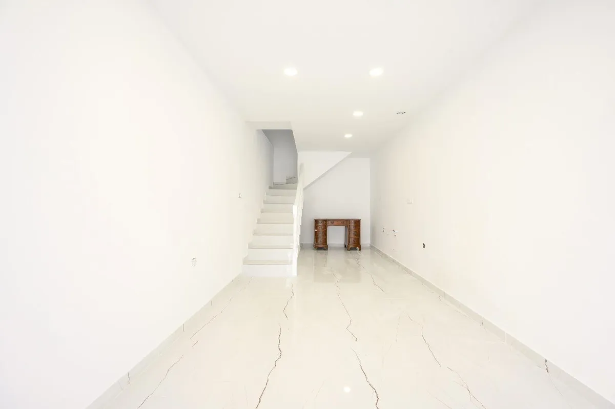 b37b35d3-24e4-47f5-ba83-ef3bed851731