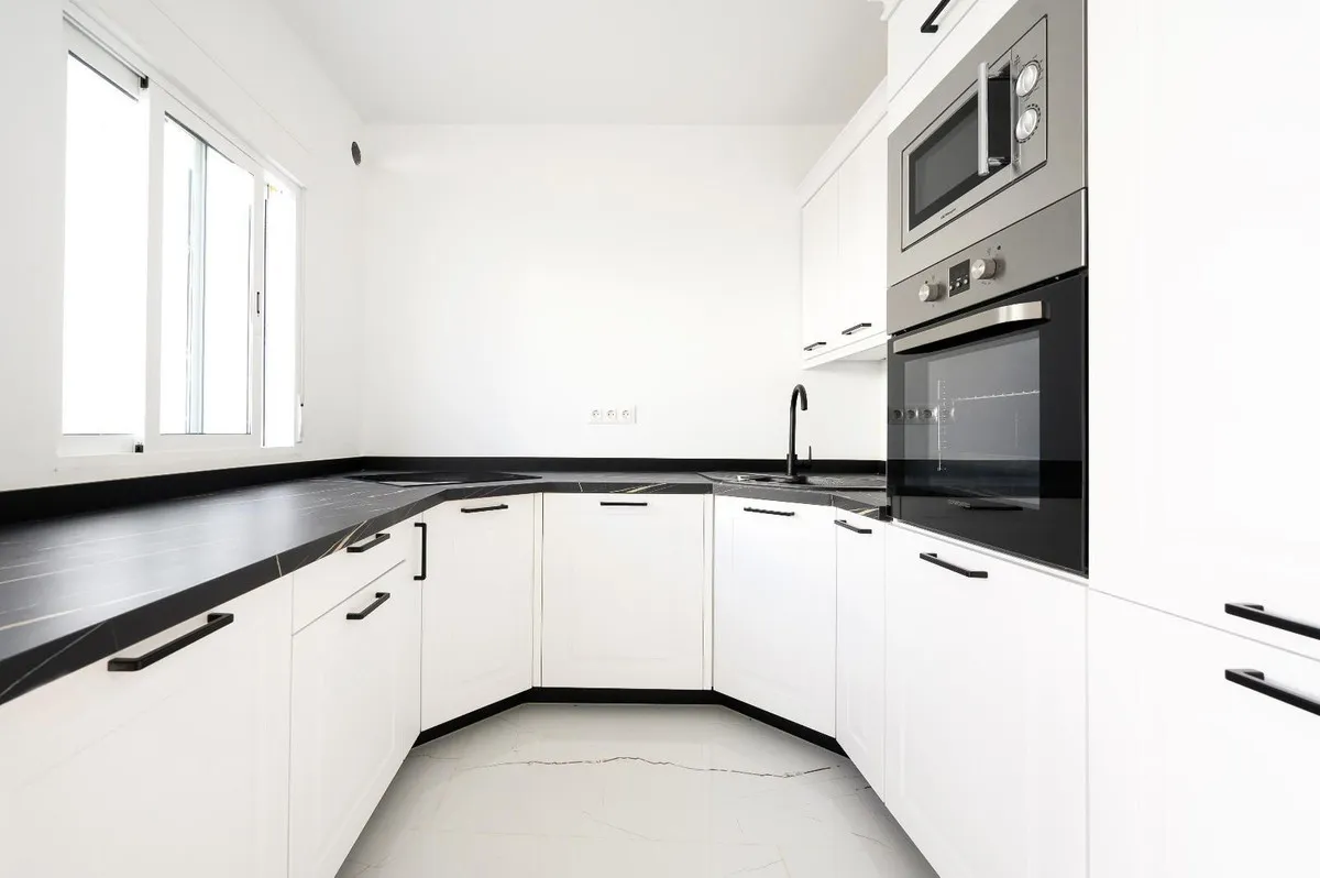 b92ac46a-a4e2-4f8d-a808-21a5b2ec6417