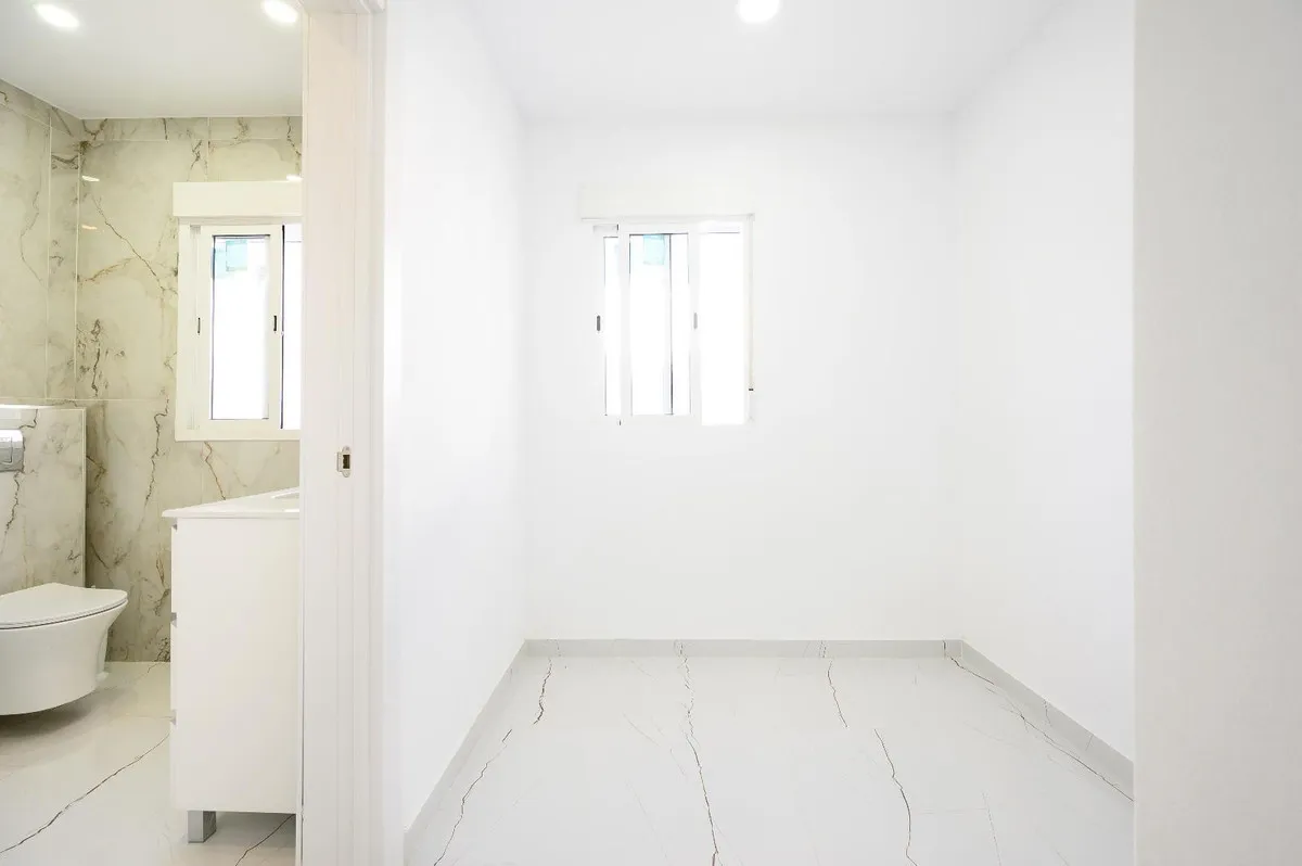 ef1ccaf2-51ed-49a6-a7e0-2ea8fe517023