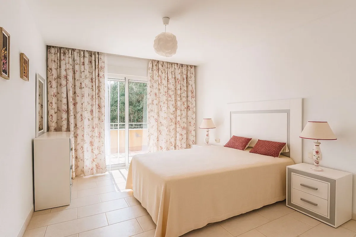 ae81e09d-3861-449f-9034-aa45b92cfa44