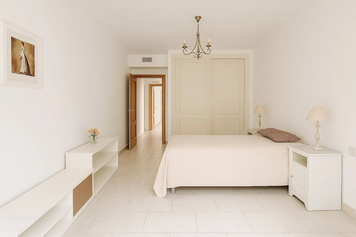 b525c8ab-46e3-407e-a167-85c9a8f3ccce