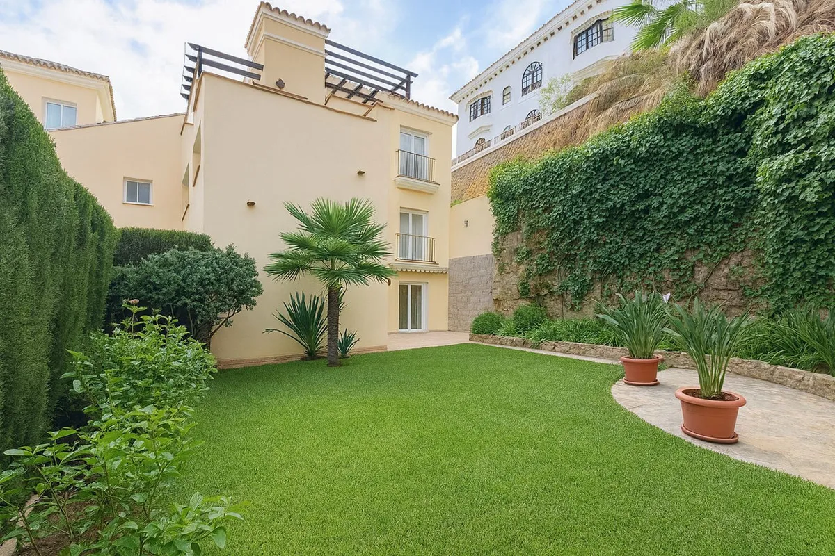 c0862db3-3975-47e4-8f7d-b68fb983af1a