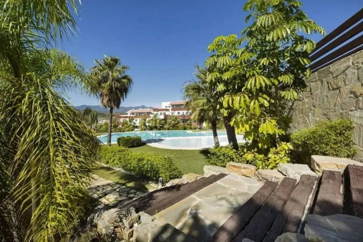 03fd16fa-94c8-4c61-bbd1-dd8718556f62