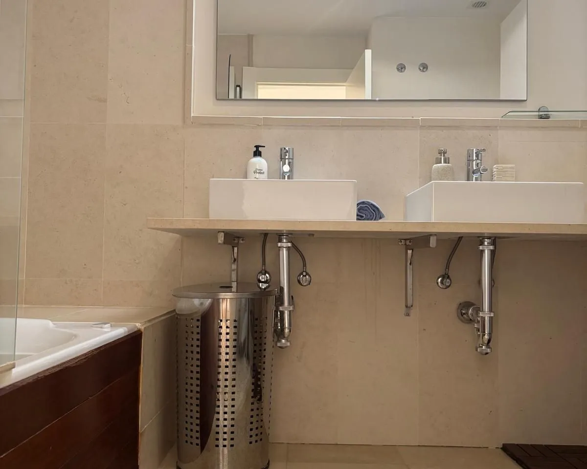 af49b334-3a4f-48c3-8ed4-54c676f138ba