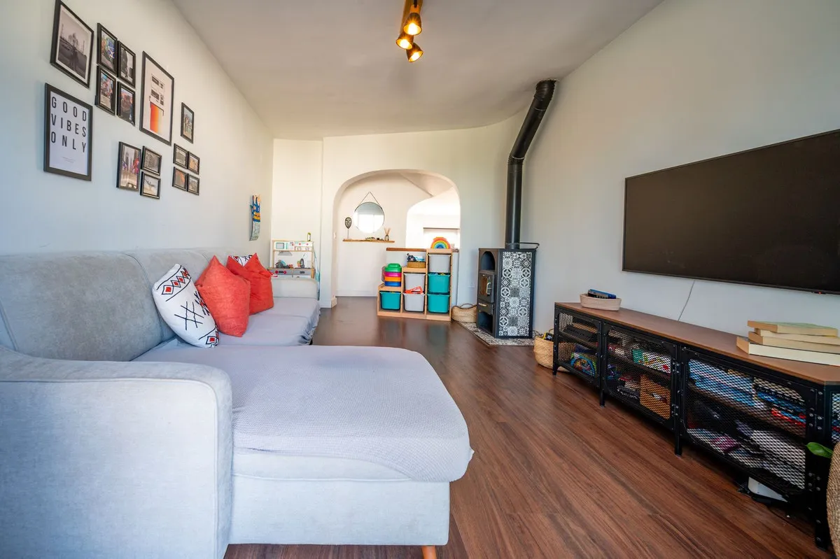 9edf70ee-0463-4059-9578-df79f84e580d