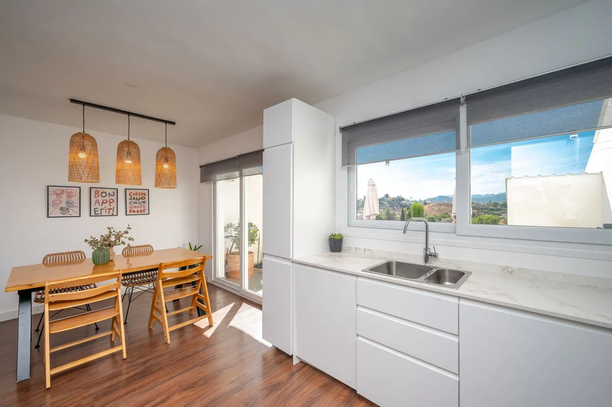 b2c6d939-b9b6-4cd3-b747-31e45df634b7