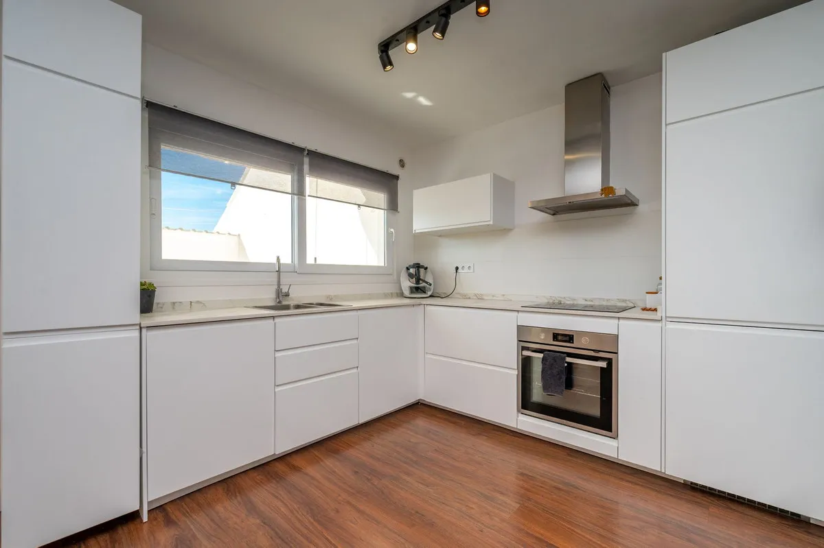 bcfadcb0-1598-4f45-8f70-8a21c608704a