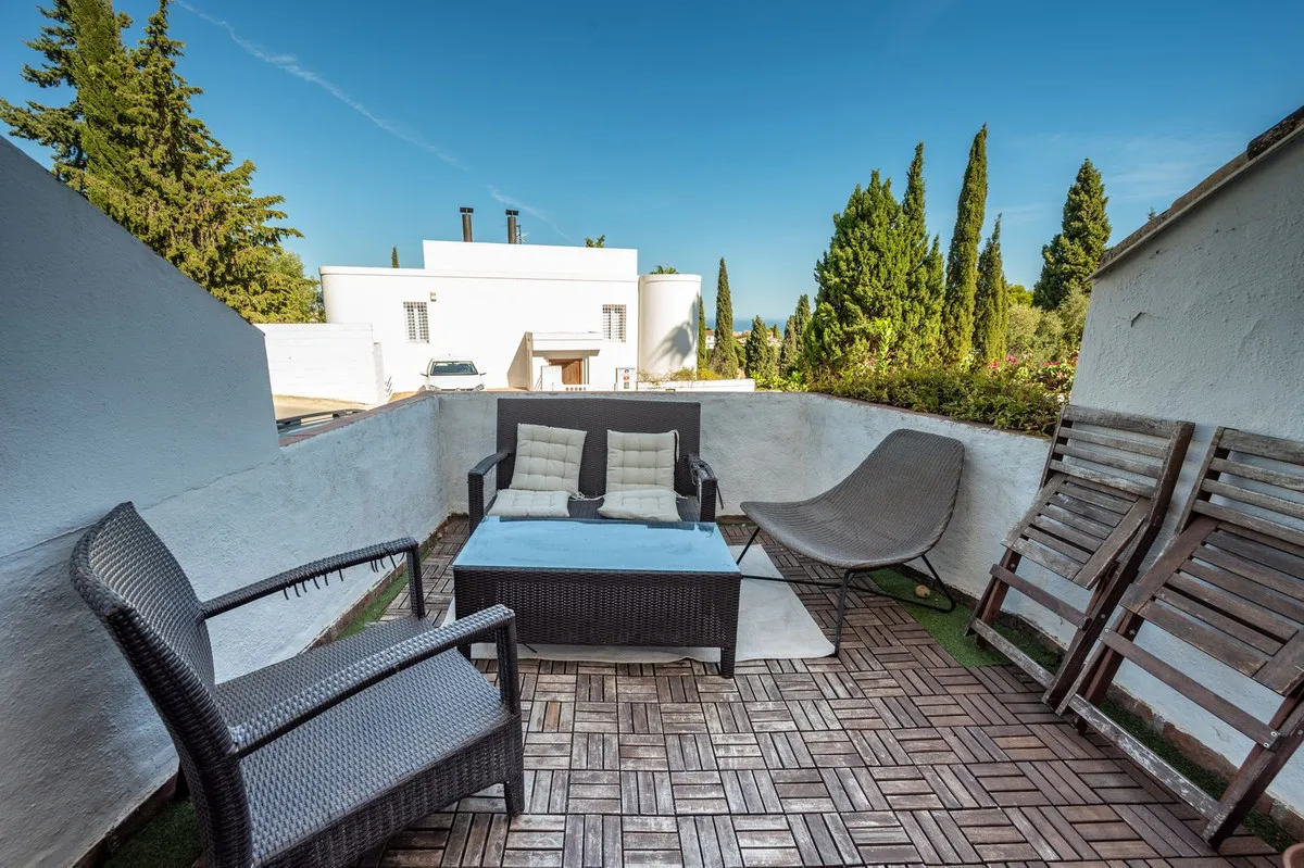 eb585302-e6f6-49b7-a7ef-30a2112b4899