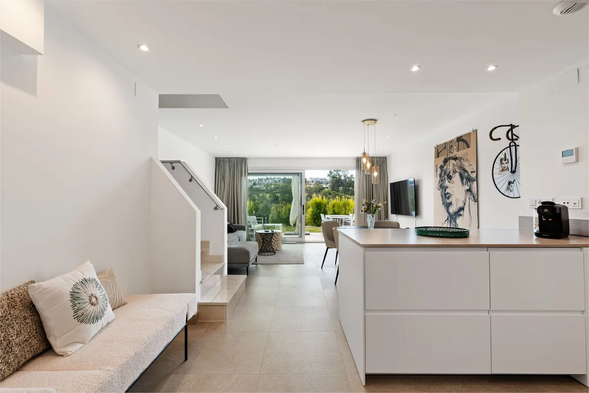 30a59fbb-e479-4ad9-b76d-7f7cc813df3c