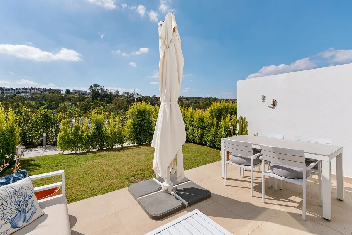 86a0fdae-4e2e-4569-932a-6415e6e2865c