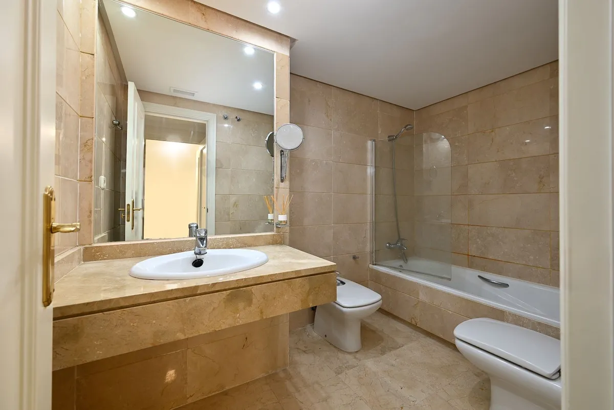 3ef34b20-0deb-41bd-b0af-c852542855a1