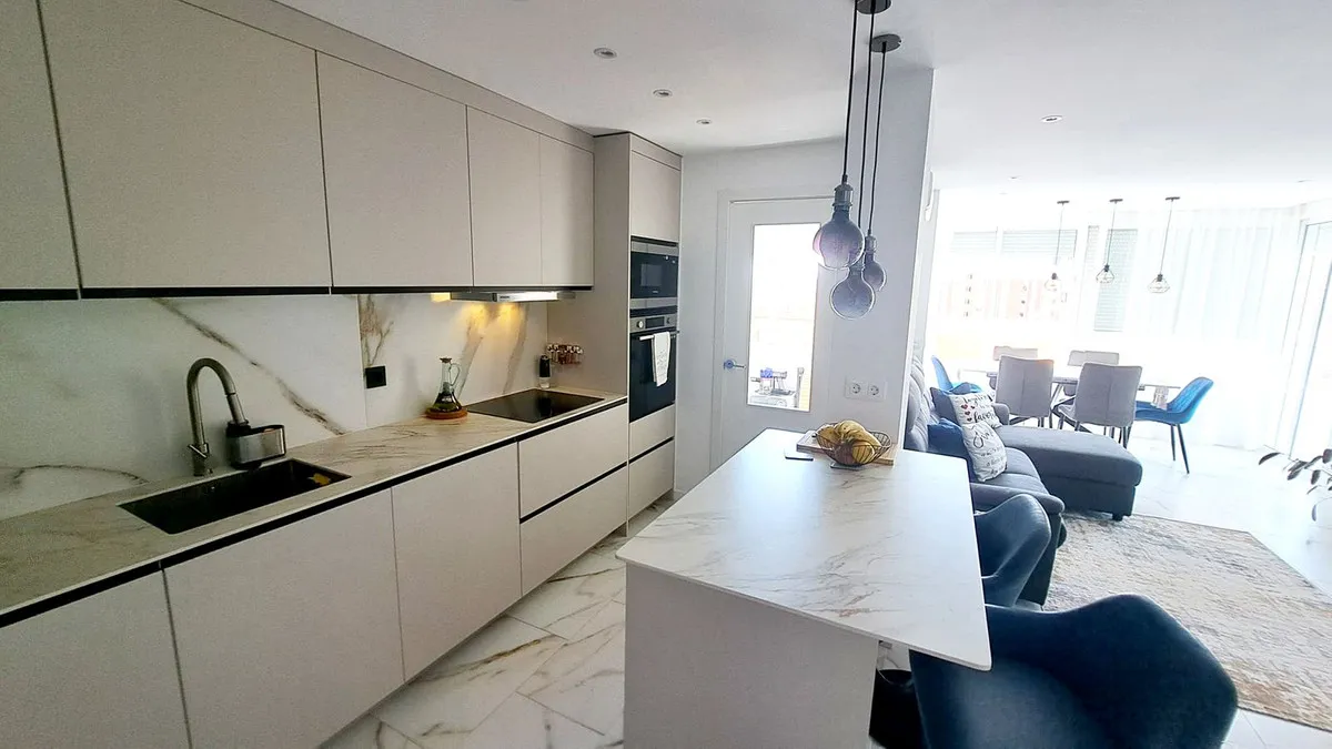 f187c9e8-2880-429a-8f99-c182cad76d8d