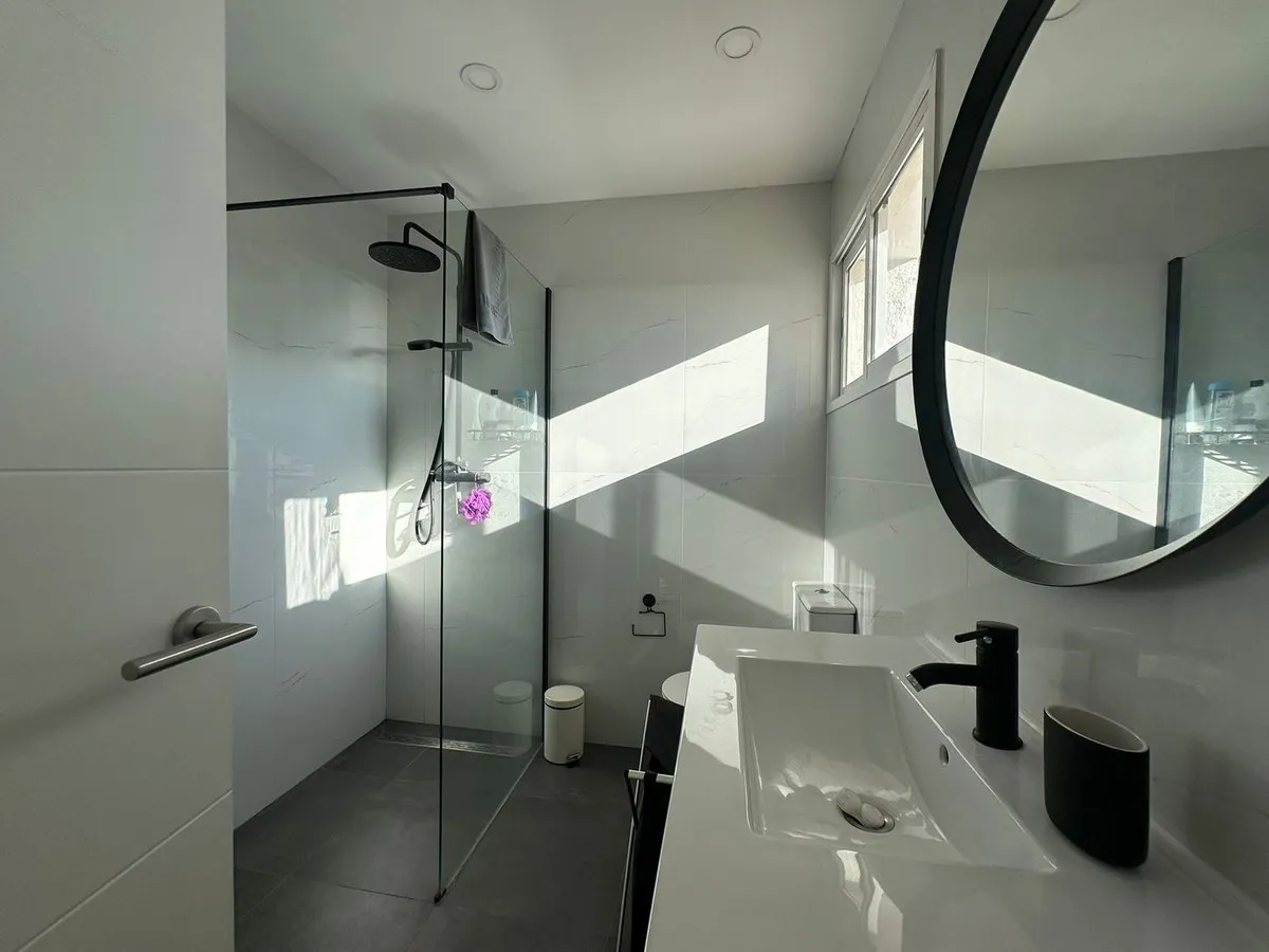 4dfd3175-824f-4e0e-b3a8-b86694a54de8