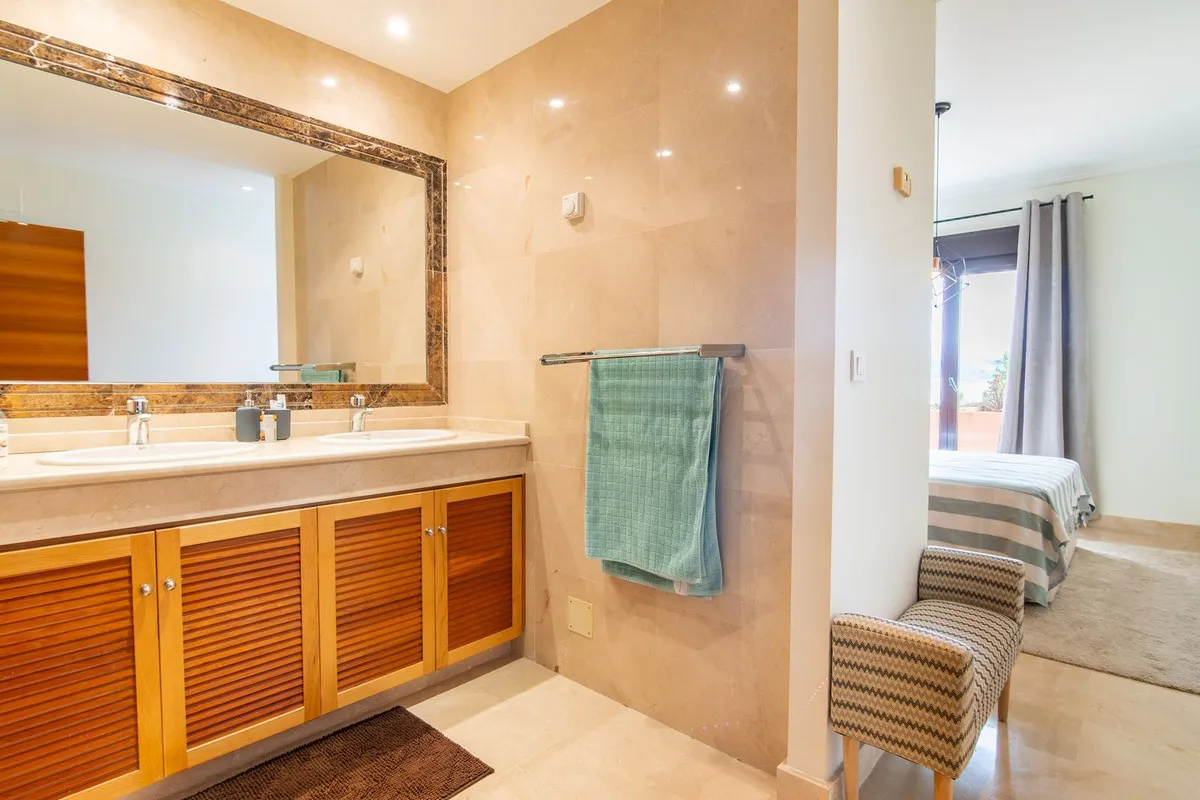 eeea55b9-65ac-4f00-bd22-7608512256f0