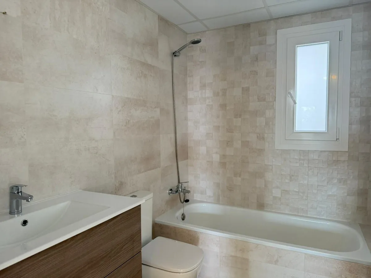 5dc10ecb-3c54-4ba3-b050-34c805e5cd42