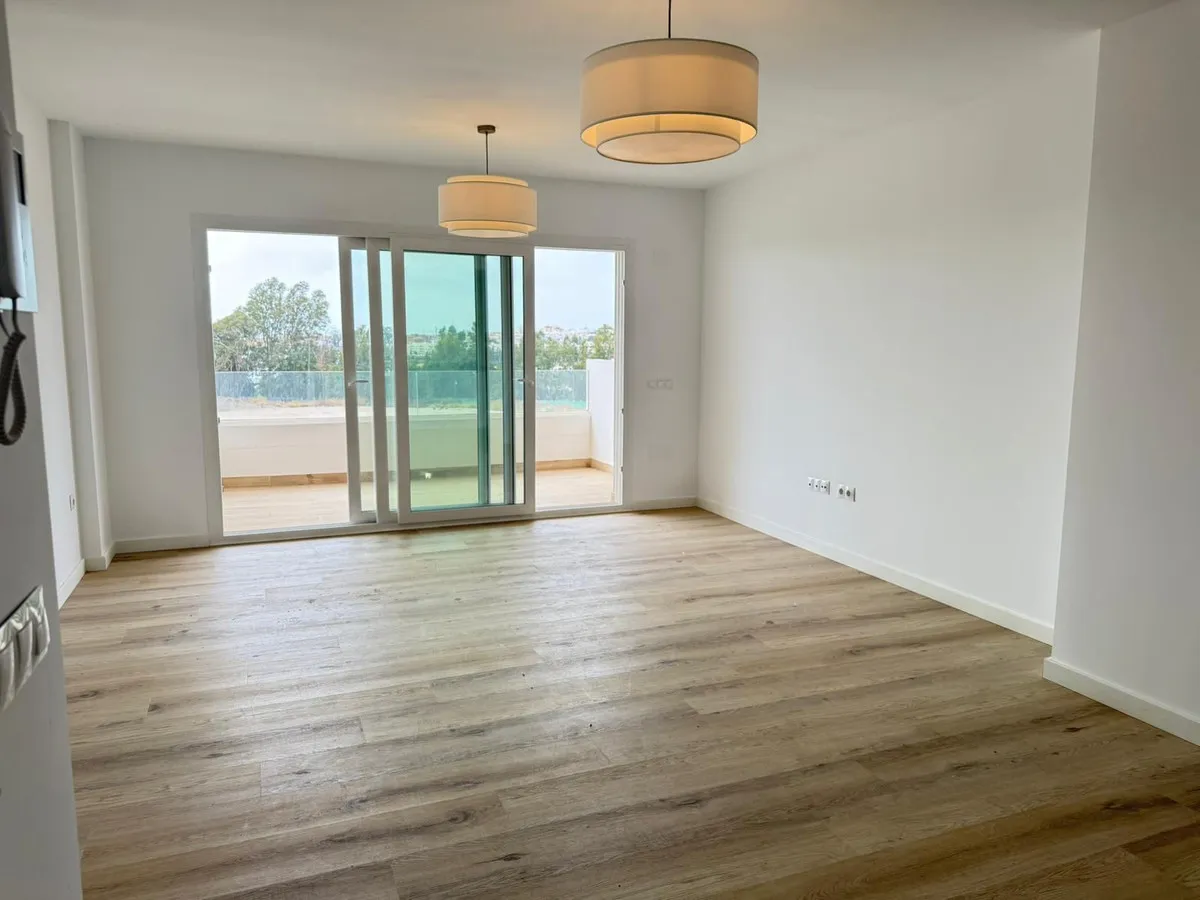 ae9fd21d-2cf1-4484-80c1-440af8ddb1f8