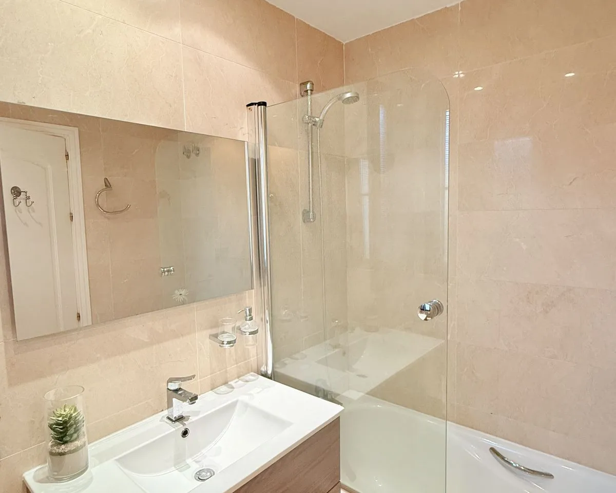 20e5532a-9d09-4193-9450-b59ba82586b5