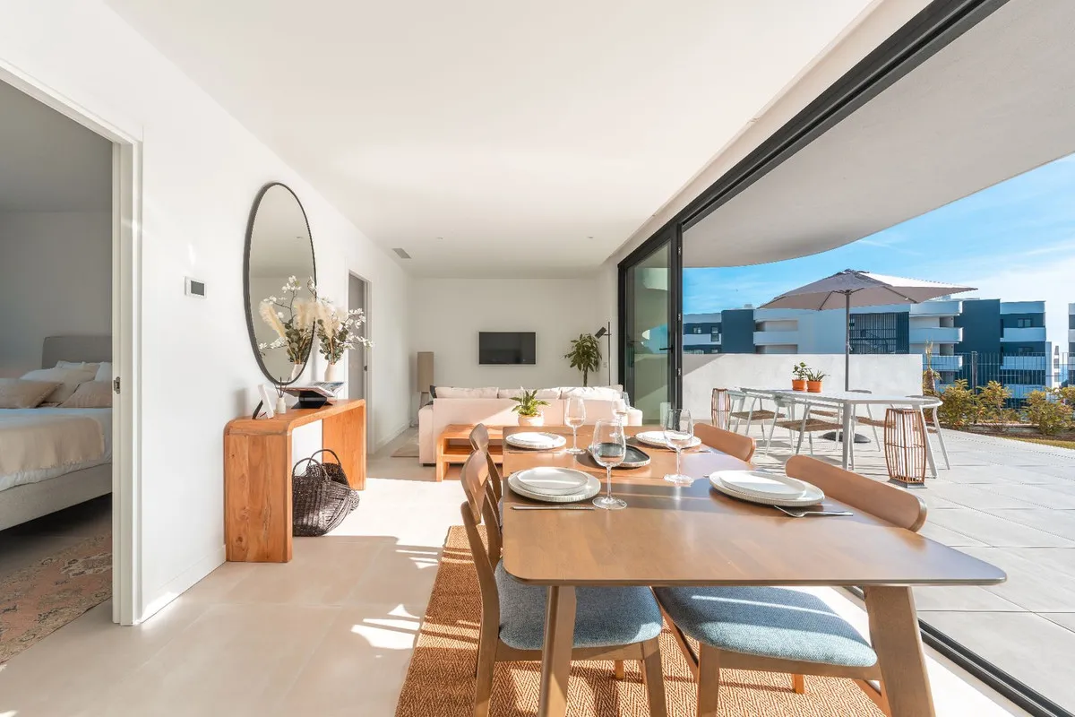 e7bb9374-c598-41df-8f39-3d4dfa94128a