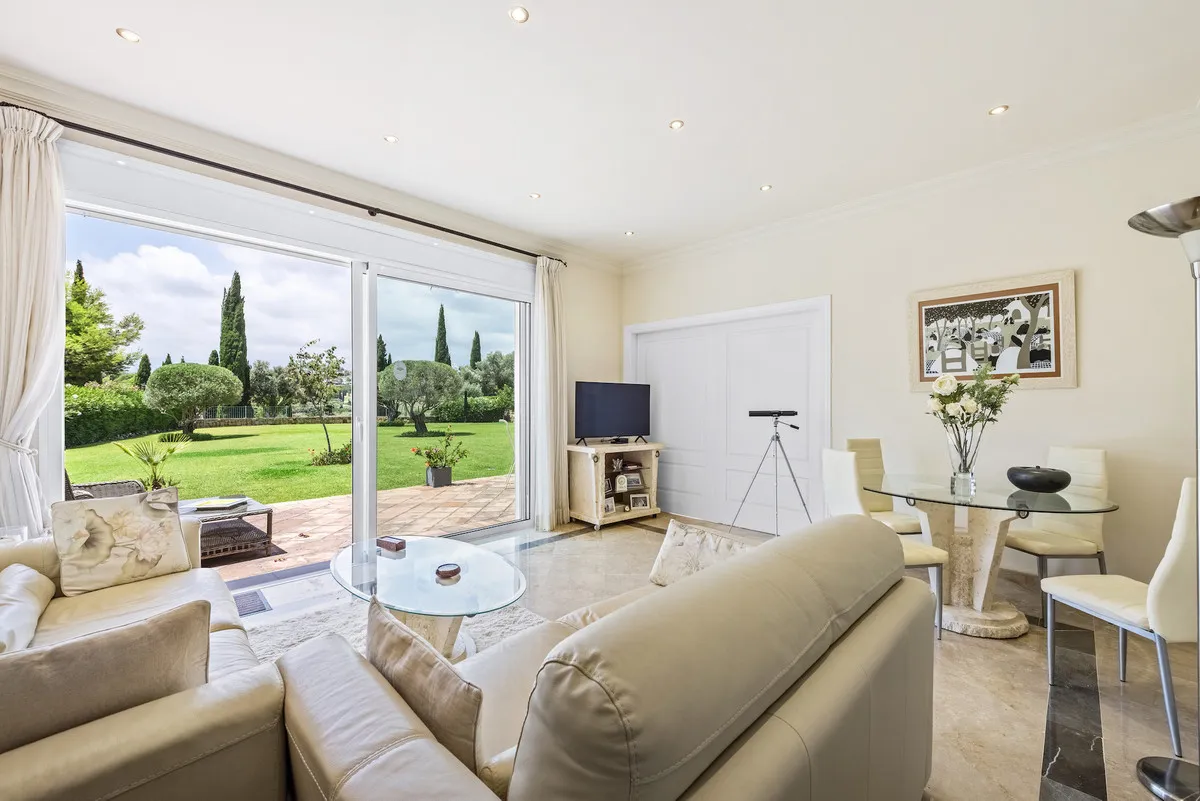 42e4c54a-8674-474e-8007-3e43435801b6