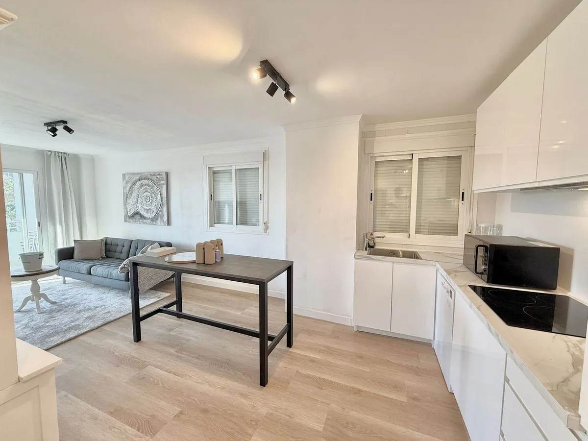 b4f2b18f-038e-4981-9085-8b3a2d2df020