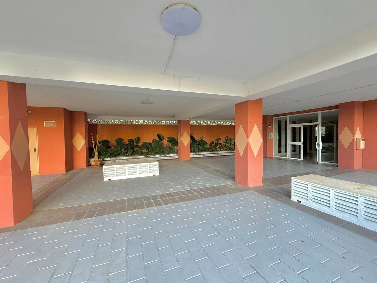 e38dd610-4d26-4dfd-bab8-21db6d733911